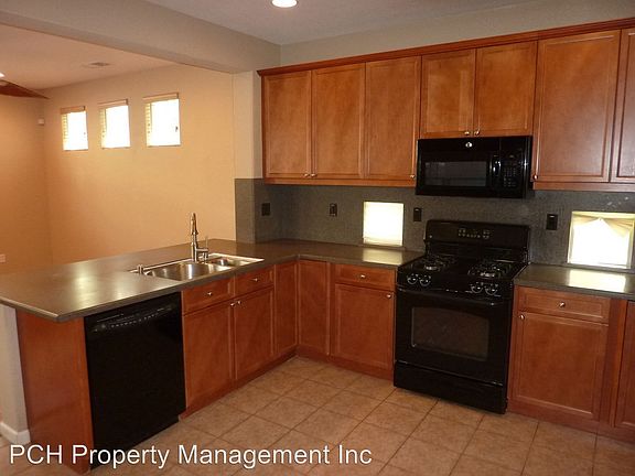 2nd image of 1692 Ballou Cir