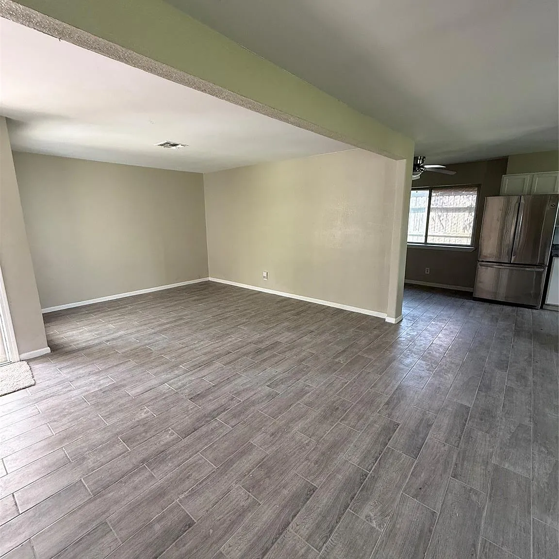 3 bed, 2.0 bath, 1465 sqft, $2,200 — Photo 3
