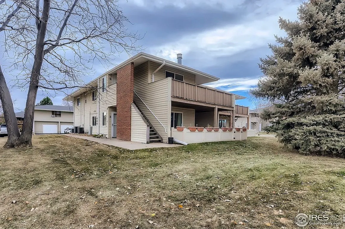 2 bed, 980 sqft, $2,100 — Photo 2