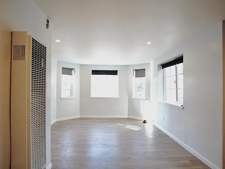 770 15th St — Photo 3