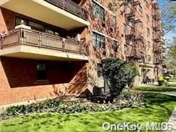 153-25 88 Street #2M, Howard Beach, NY 11414