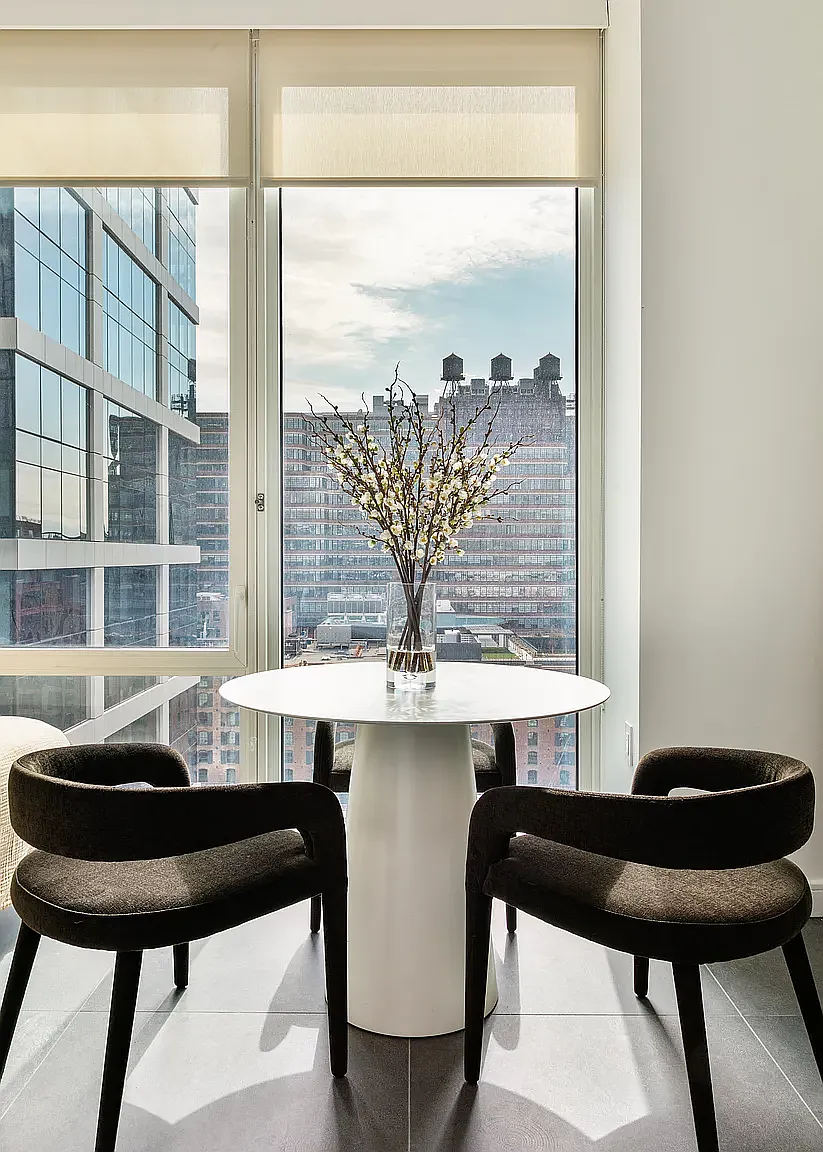 606 West 30th Street — Photo 3