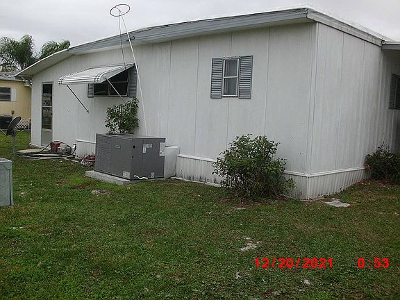 4th image of 76 Crowell St