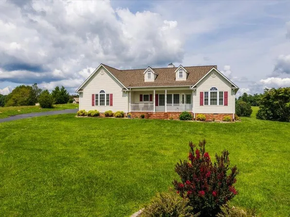 1790 Harbin Hill Rd, Mountain City, TN 37683