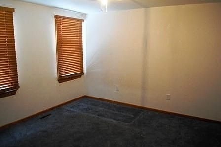 3rd image of 815 Western Ave