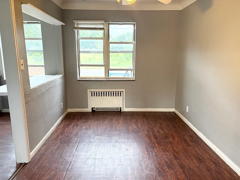 1384 N Cove Blvd #3 — Photo 6