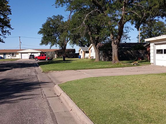 4th image of 145 Hoover Ct