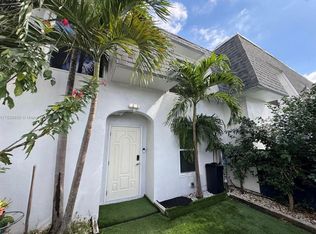 4028 SW 67th Ter, Davie, FL 33314