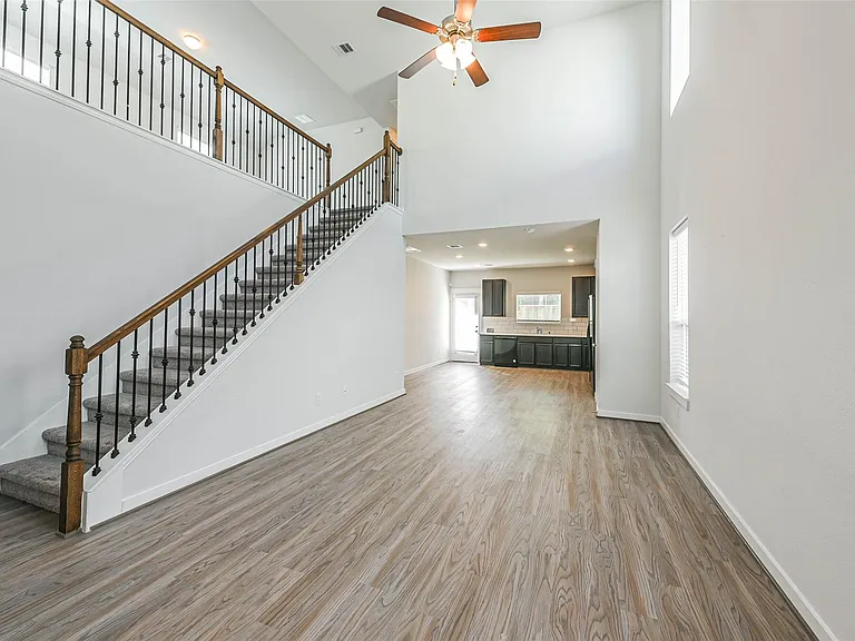 16911 Lagos Ln — Photo 9