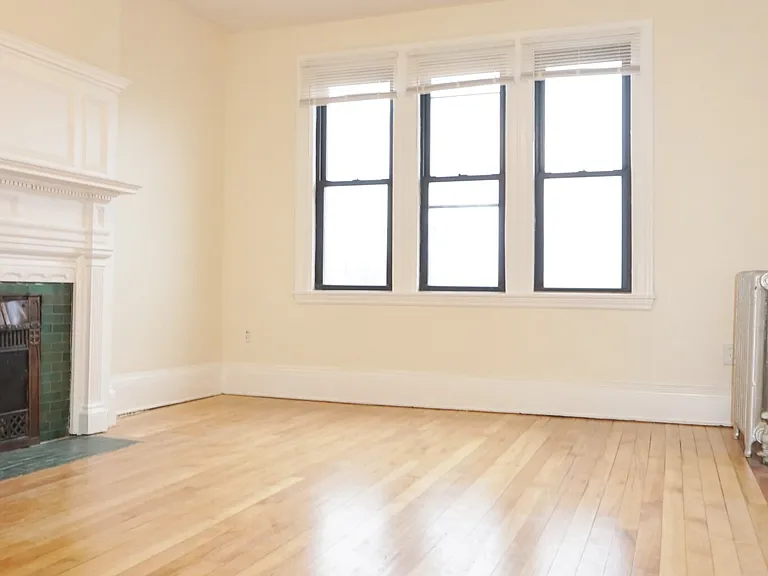 1210 Commonwealth Ave #9 — Photo 3