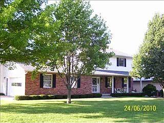 2nd image of 321 E Seven Pines Dr