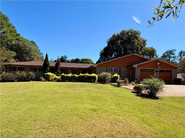 204 Arrowhead Dr, Cartersville, GA 30120