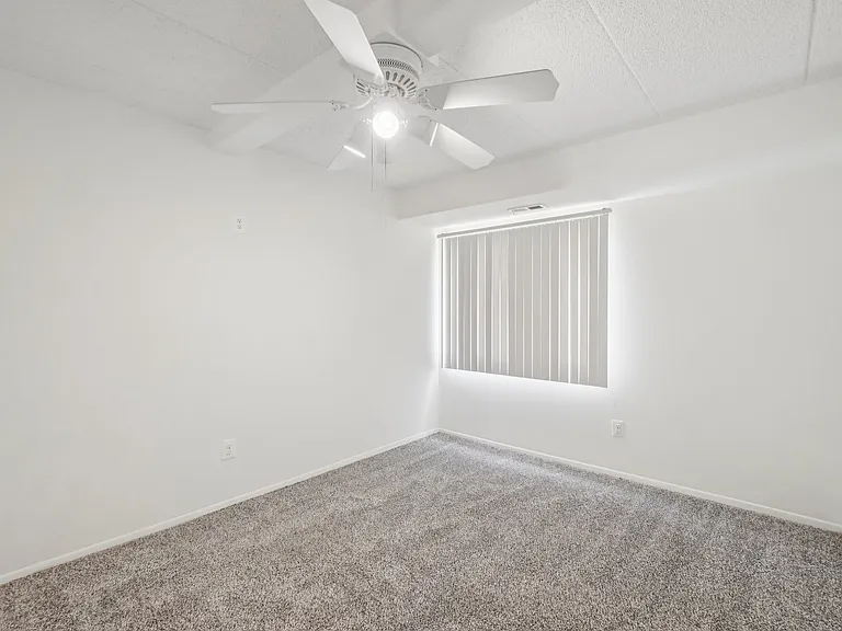 Riverside Village Apartments — Photo 95