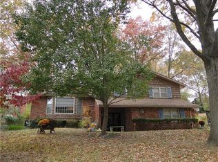 6816 Wildwood Dr, Raytown, MO 64133