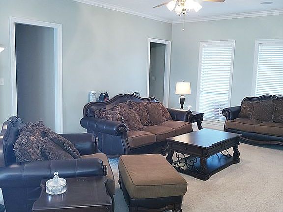 4th image of 1646 Hollow Cove Ln
