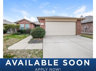 9013 Navigation Dr, Saginaw, TX 76179