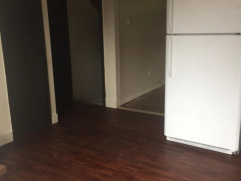 30 Auburn St — Photo 13