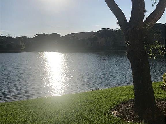 2nd image of 6336 Huntington Lakes Cir APT 101