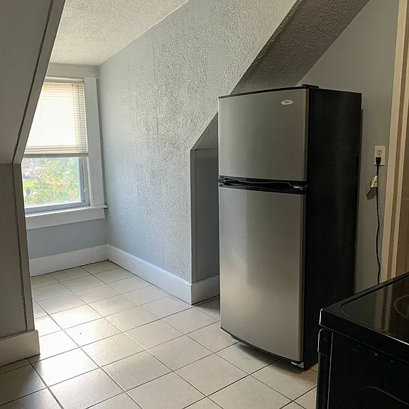 96 Harrishof St #3 — Photo 8