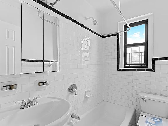 5th image of 1510 York Ave #2C