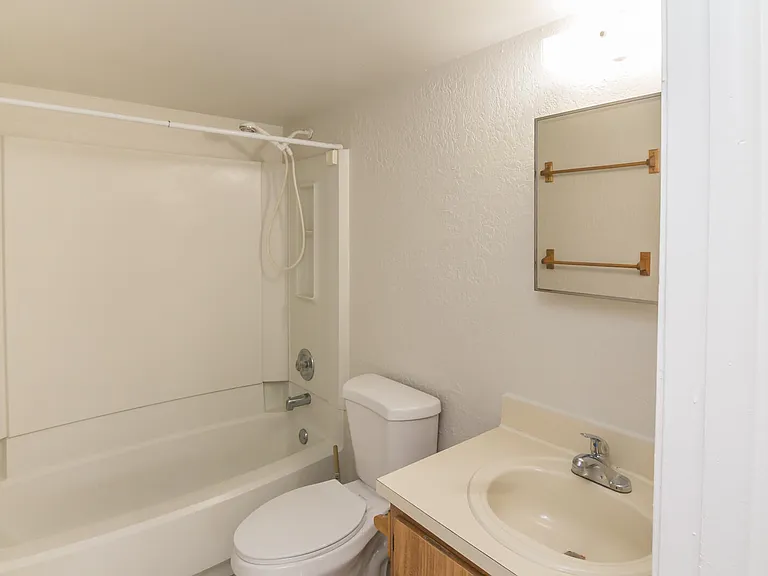 2771 Riverside Dr #109-A — Photo 8