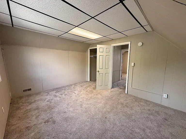 2351 Valentine St — Photo 8