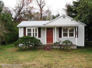 891 Queens Creek Rd, Hubert, NC 28539