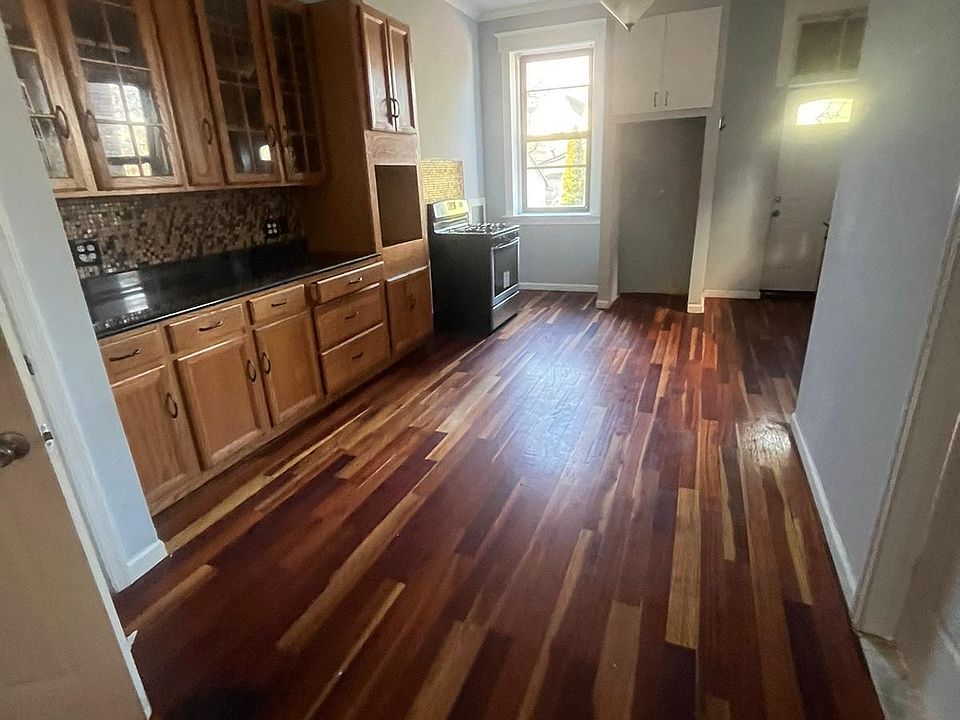 1st image of 187 Lincoln Ave #1