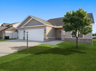 721 Debates St, Washington, IL 61571