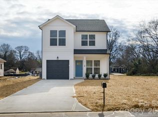 1816 E Greenbriar Rd, Statesville, NC 28625
