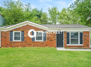5111 Garden Green Way, Louisville, KY 40218
