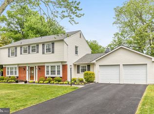 4350 Majestic Ln, Fairfax, VA 22033