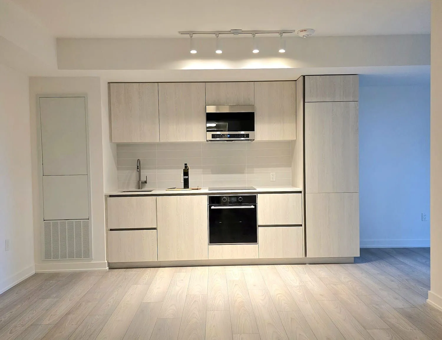 2 bed, $2,900 — Photo 4