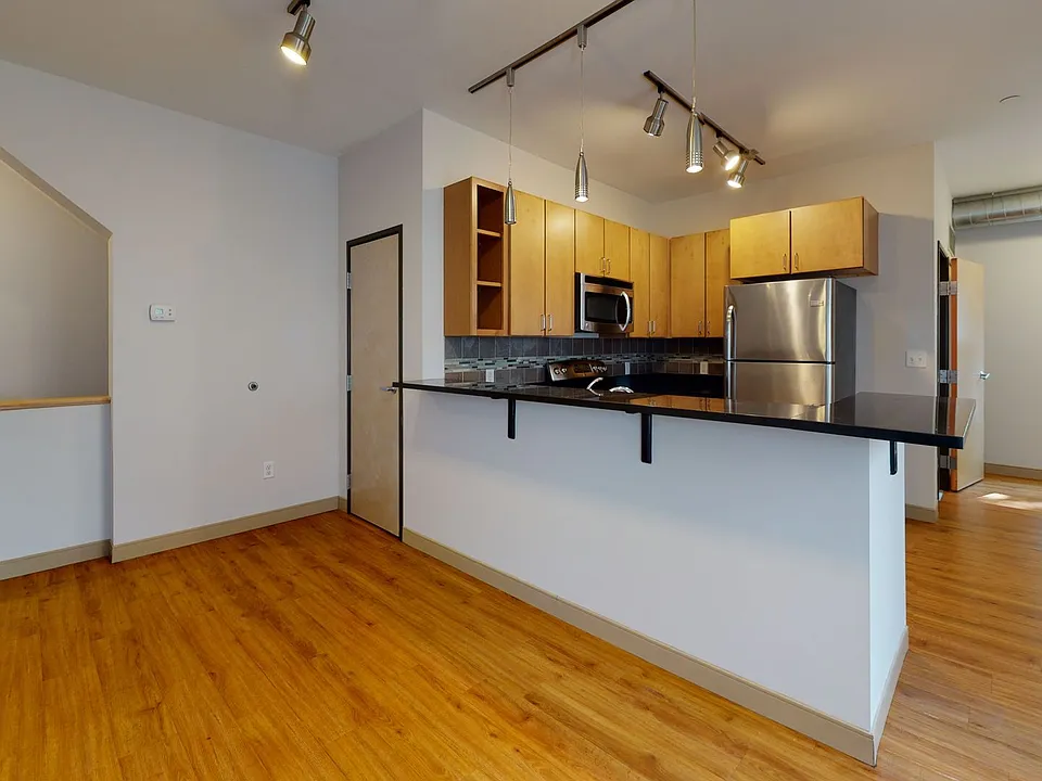 1011 & 1015 4th St SE