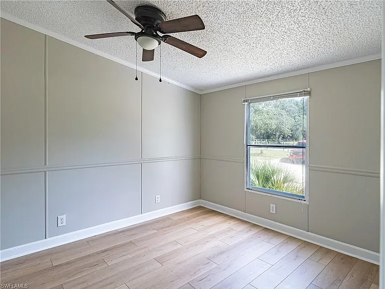 10910 NE 97th Pl — Photo 11
