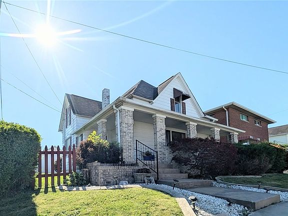 3rd image of 301 Pleasantview Ave