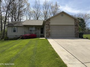 365 Carriage Dr, Crossville, TN 38555