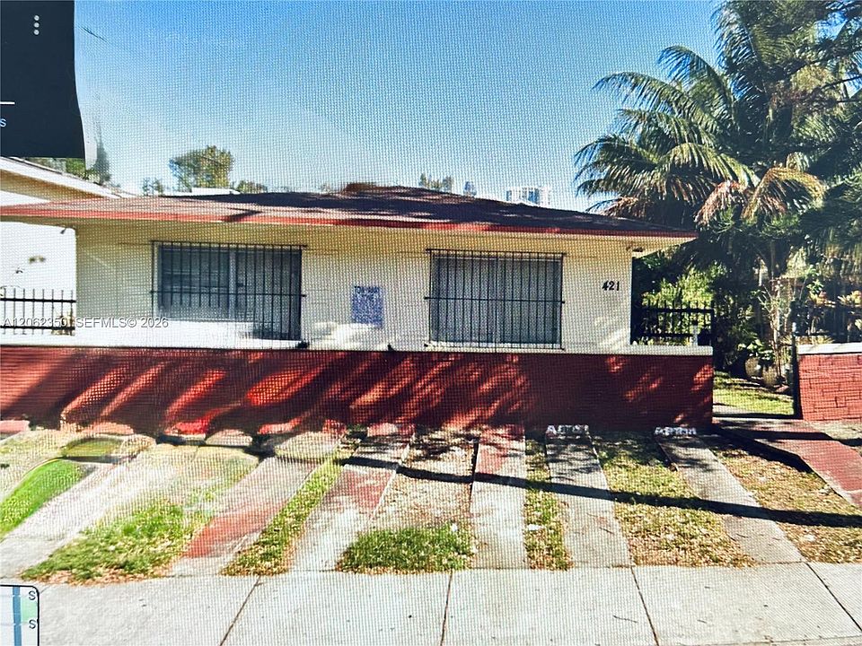 1st image of 421 SW 9th Ave