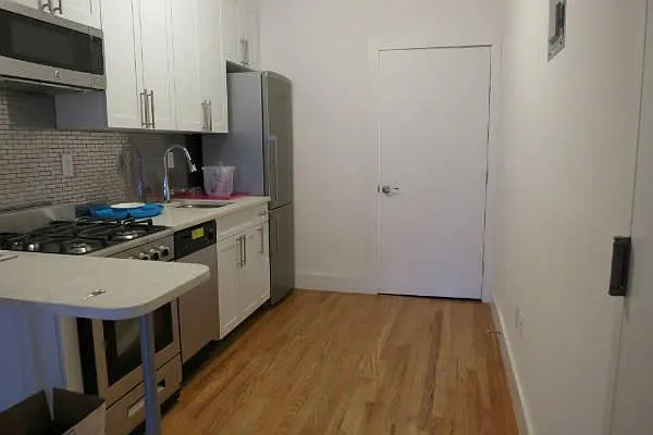Rented by Manhattan Best Realty, Inc. | media 19