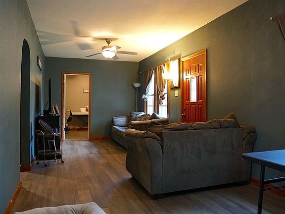 4th image of 1414 N Broadwell Ave