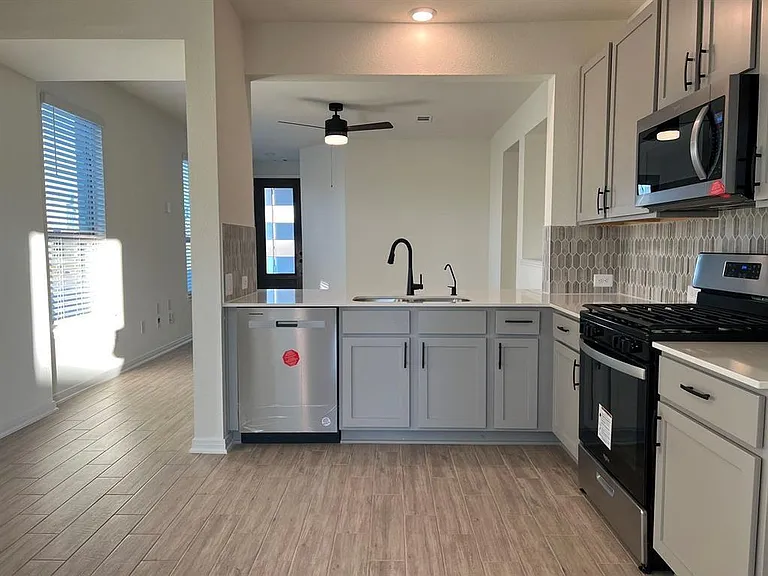 4527 Lally Brook Ct — Photo 2