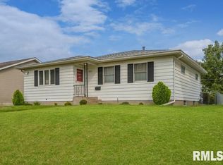 1413 30th Ave, Moline, IL 61265