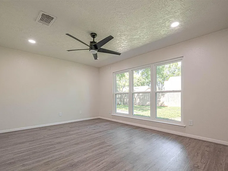416 Heatherwood Ct — Photo 21