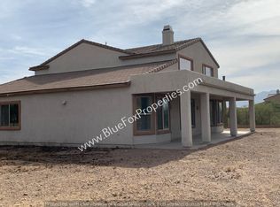 7825 N Coltrane Ln, Tucson, AZ 85743