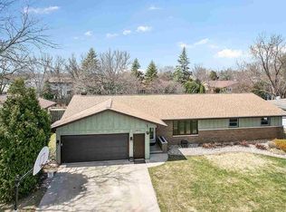 1811 N McIntosh Dr, Appleton, WI 54914
