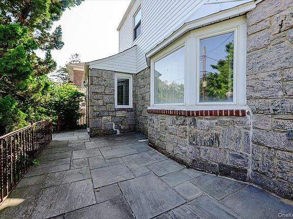 3rd image of 1080 Roselle Place