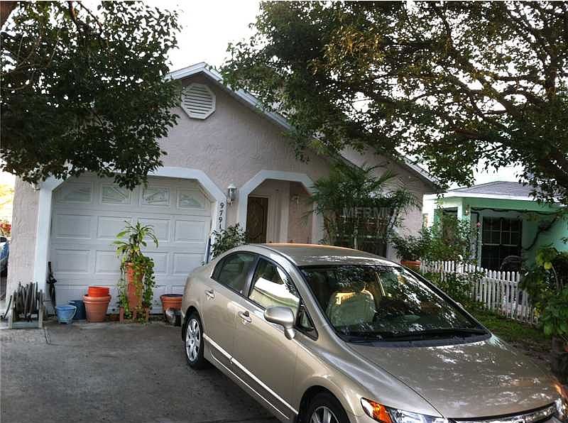 1st image of 9791 Hollyhill Dr