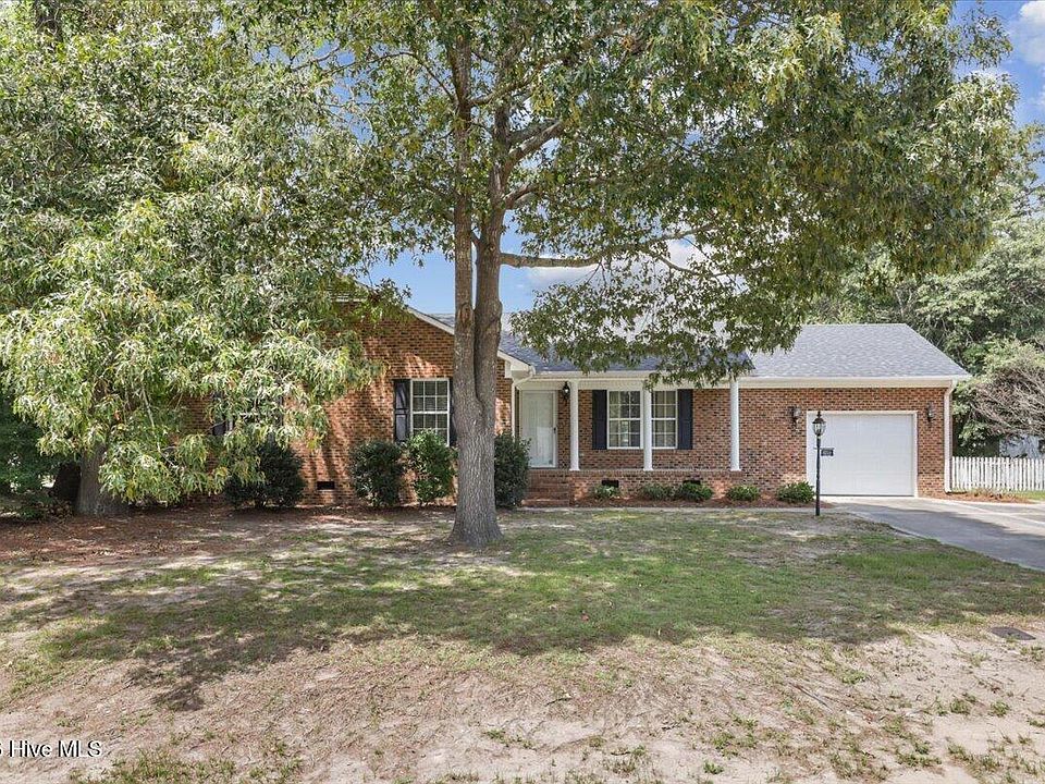 1st image of 2495 Stratford Drive