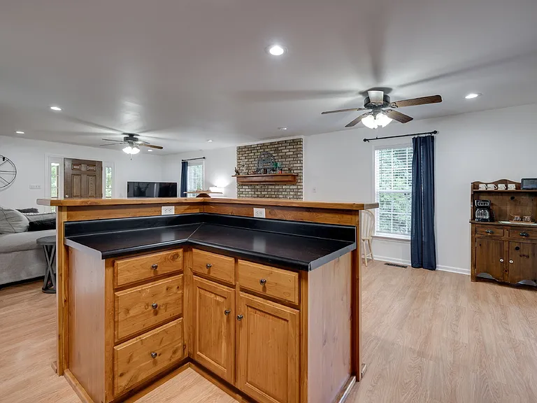 970 Old Limestone Rd E — Photo 12