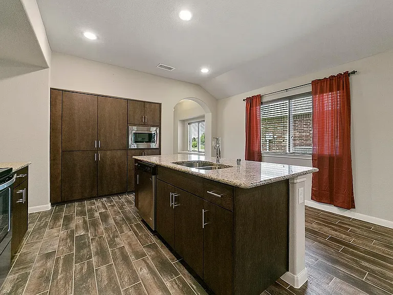 485 Harding Ln — Photo 28
